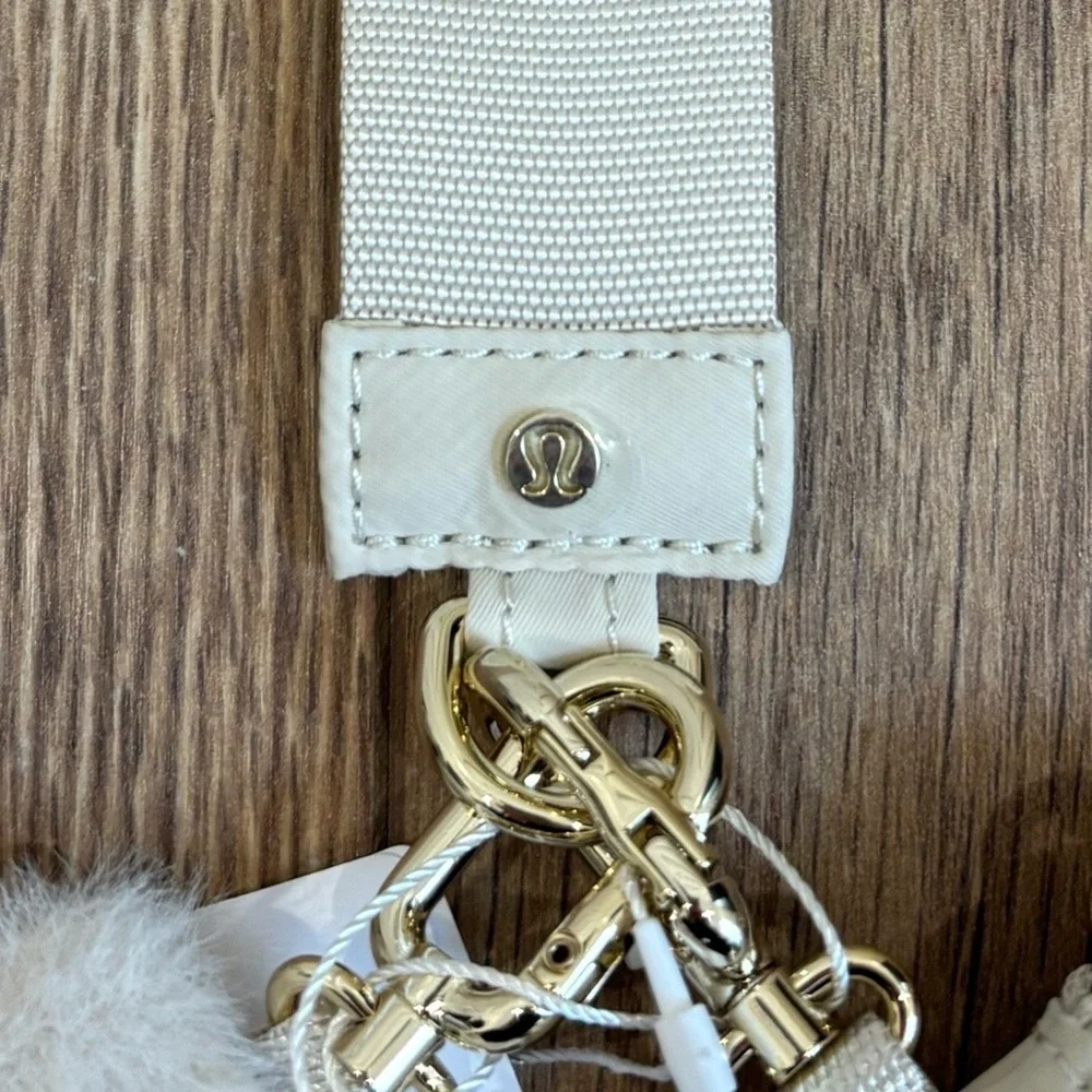 NWT Lululemon Dual Pouch Wristlet *Plush Fleece In Natural Ivory/Gold